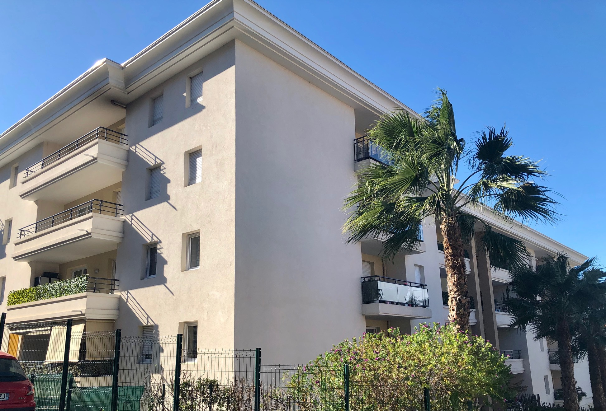 location Appartement avec terrasse dernier étage à louer 715 € à Nice